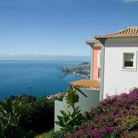 Pembe Palheiro Village Villa